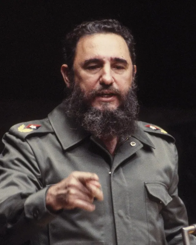 Photograph of Fidel Castro in military fatigues at the United Nations.