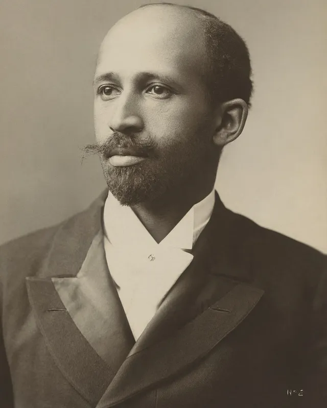 Photographic portrait of W. E. B. Du Bois, 1907.